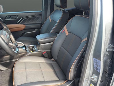 2025 GMC Canyon 4WD AT4