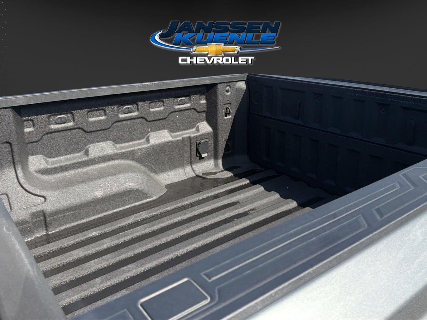 2025 GMC Canyon 4WD AT4