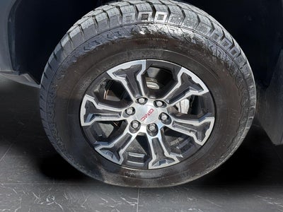 2025 GMC Canyon 4WD AT4