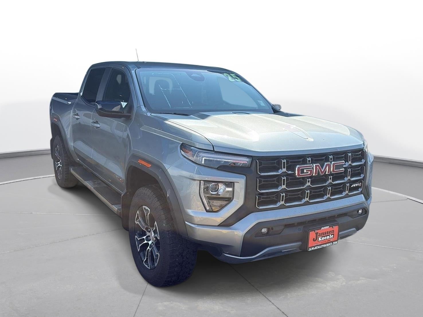 2025 GMC Canyon 4WD AT4