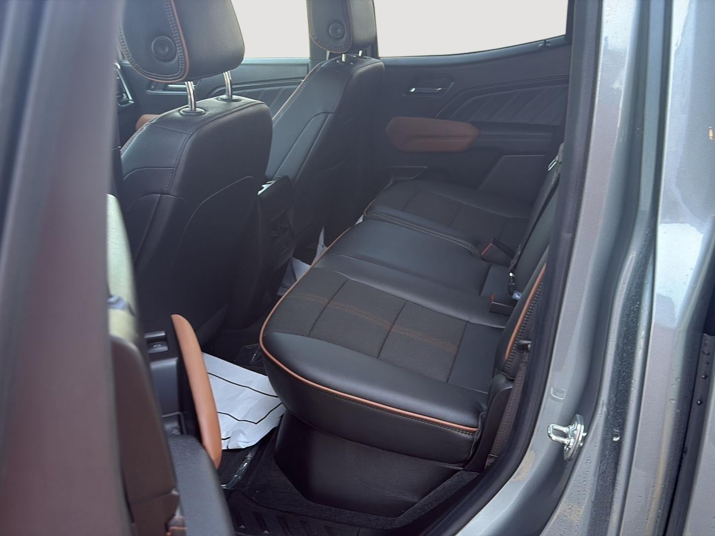 2025 GMC Canyon 4WD AT4